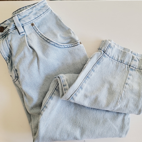 Gianni Bini Denim - Gianni Bini High-waist Boyfriend Tapered Ankle-length Lightwash Jeans Sz 28